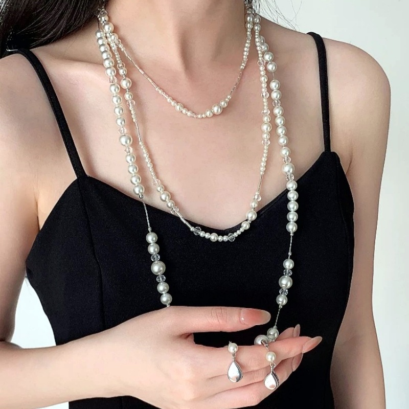Ocean Whisper Pearl Pearl Necklace - Image 4
