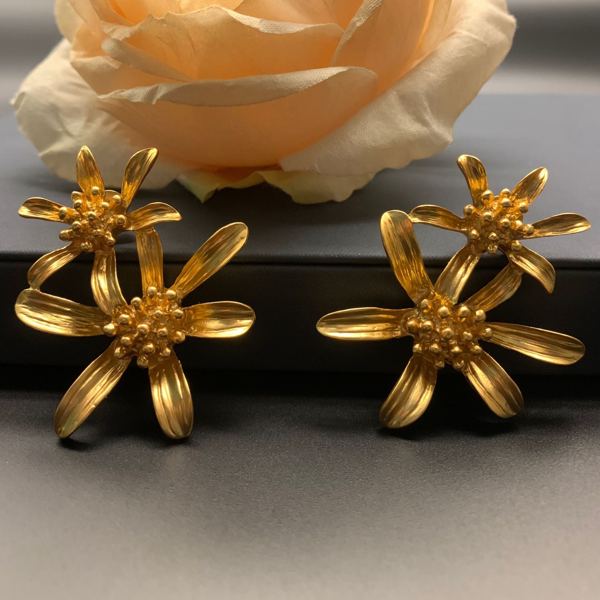 Vintage Charm Floral S925 Silver Studs