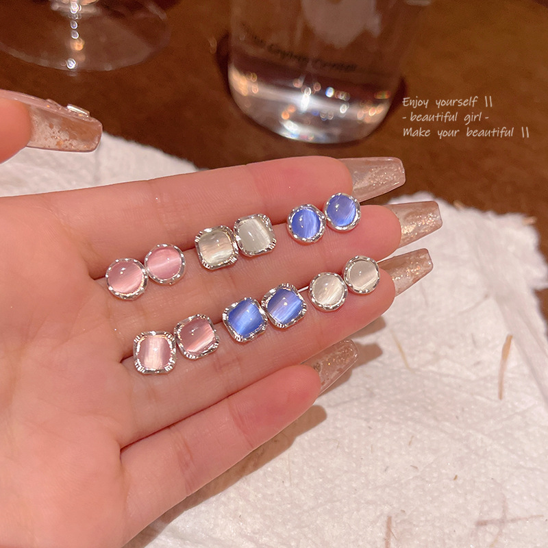 Minimalist Line Geometric Studs - Image 2