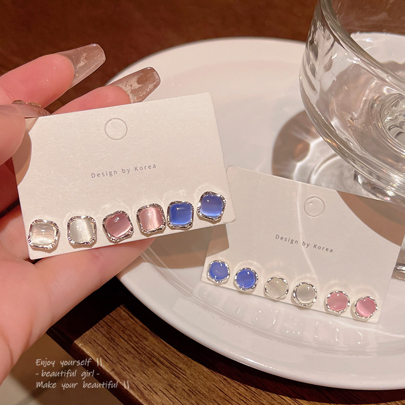 Minimalist Line Geometric Studs - Image 3