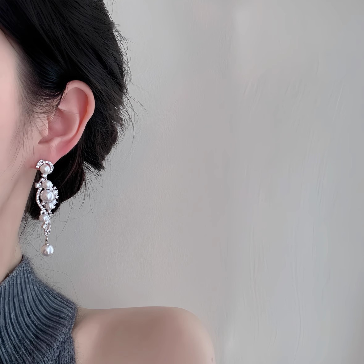 Stellar Glow Pearl Pearl Studs - Image 4