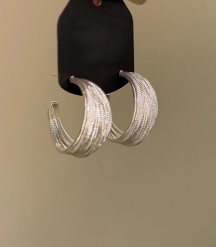 Minimalist Line Studs