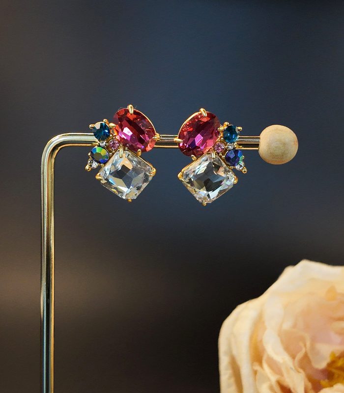 Minimalist Line Geometric Studs