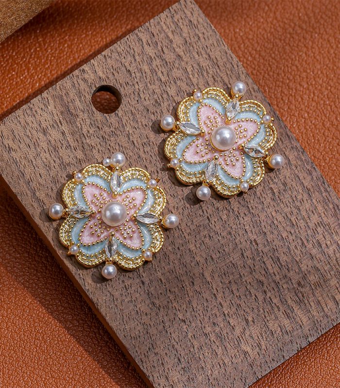 Vintage Charm Floral Pearl Studs