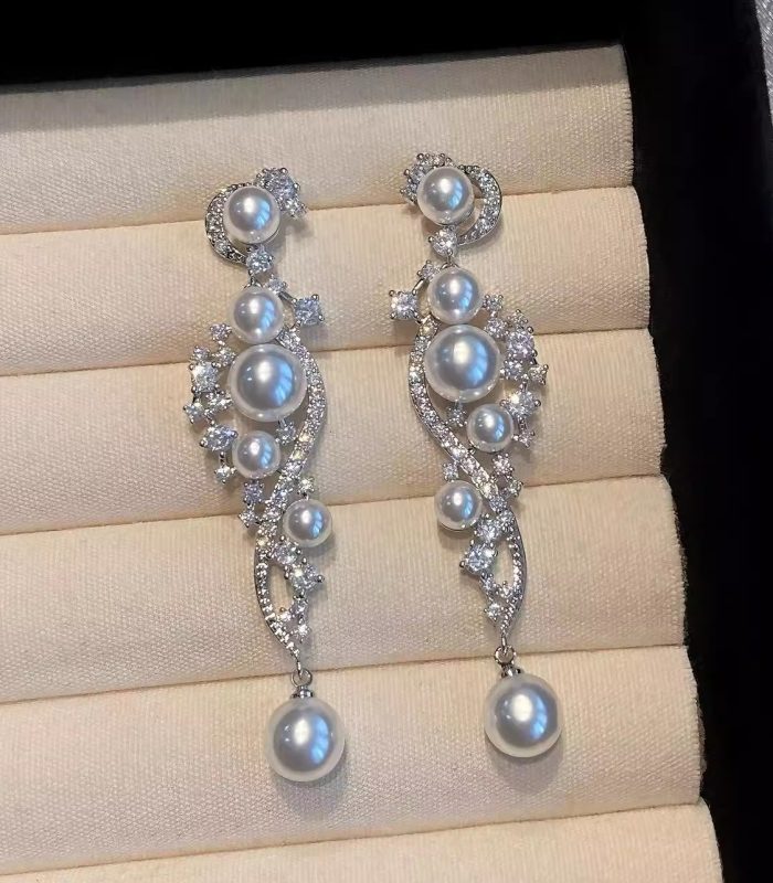 Stellar Glow Pearl Pearl Studs